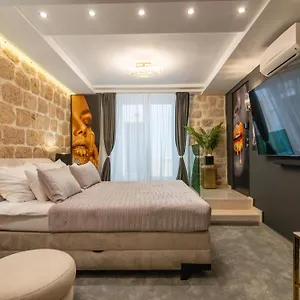 Oda ve Kahvaltı Vip Gold, Pag Town